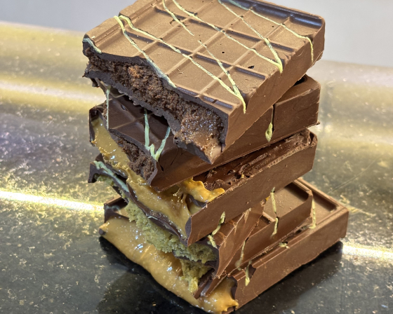 Tempering and moulding